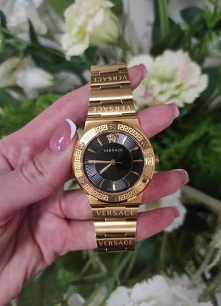 Жіночий годинник versace vevh008206 фото