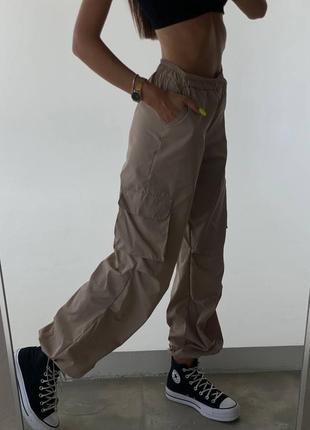 Штани жіночі карго з карманами з щільної плащівки еммі xs/s/m/l чорні, хакі, бежеві (брюки).5 фото