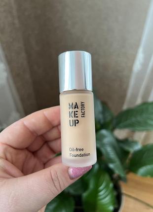 Тональная основа make up factory oil free foundation