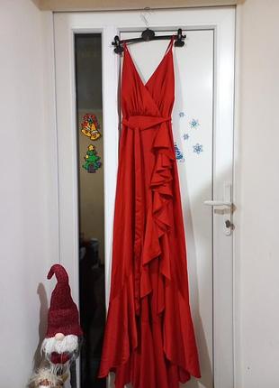 Красное платье в пол