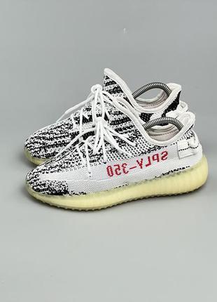 Фирменные летние кроссовки adidas yeezy boost 350 v2 zebra1 фото