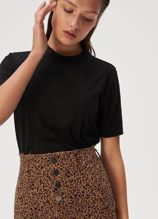 Черная шифоновая блуза с открытой спинкой