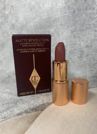 Помада charlotte tilbury pillow talk 2 medium