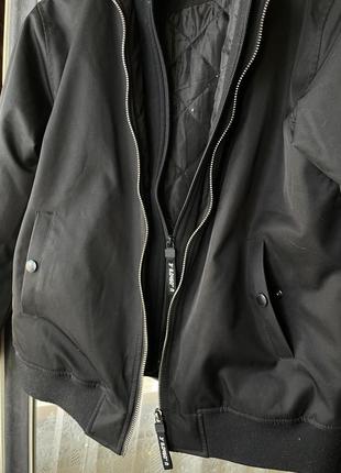 Куртка бомбер черный с двойным замком и капюшоном9 фото