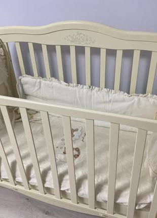 Італійське дитяче ліжечко