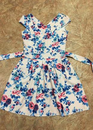 Плаття в квіточку