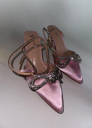 Стильні туфельки стильні туфлі рожеві туфельки туфлі бантики атласні туфлі з бантиком зі страз туфельки на підборах8 фото
