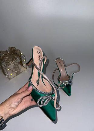 Стильні туфельки туфлі підбори туфельки атласні туфлі з бантиком зі страз