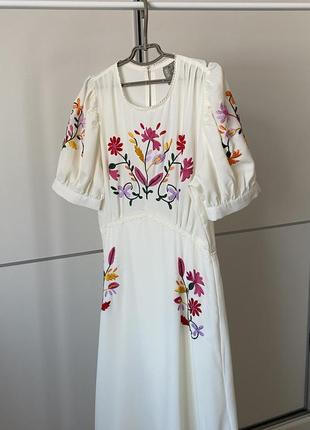 Платье asos с вышивкой1 фото