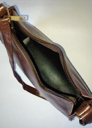 Классическая сумочка багет на плечо (темно-коричневая)10 фото