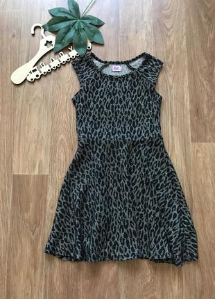 Гарне плаття сарафан f&f 5-6 років