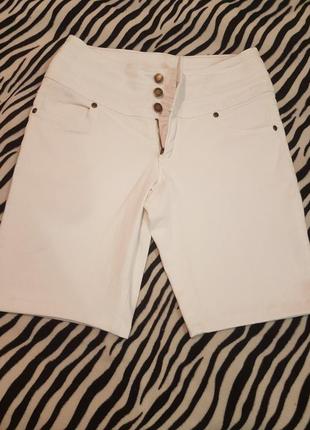 Белые джинсовые шорты!2 фото