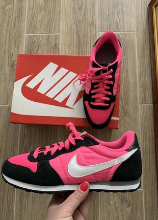 Кроссовки nike wmns genicco 40,5 оригинал6 фото