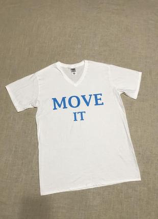 Базова футболка з написом