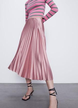 Трендовая юбка-плиссе пудрового цвета zara(original).2 фото