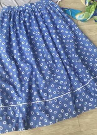 Актуальна спідничка міді