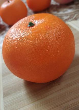 Мандарин искусственный муляж из пенопласта 5,5 см.