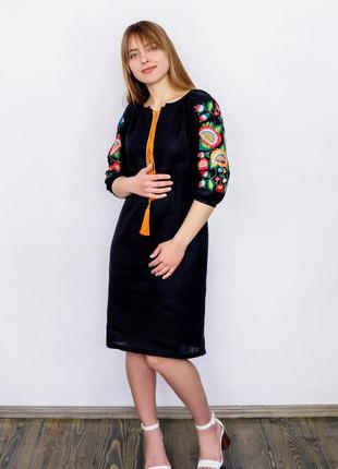 Сукня жіноча чорна з помаранчевими китицями "bolekhivs’ka kvitka" ручної роботи з якісною машинною вишивкою4 фото