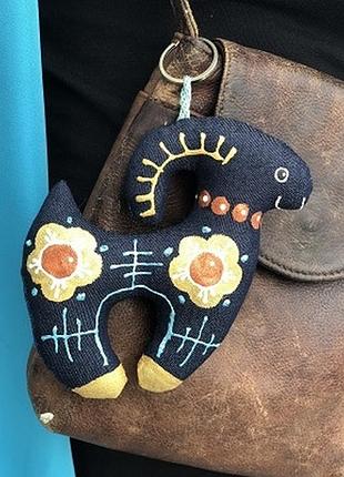 Брелок текстильний ароматизований "кізонька джинсова з квітами" ручної роботи, handmade українські прикраси