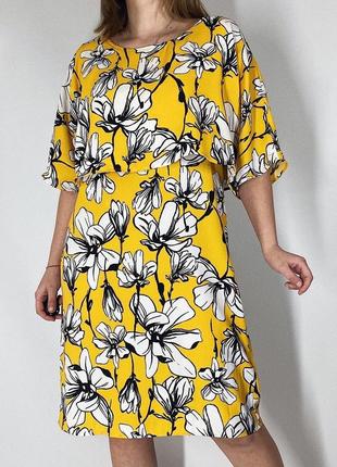 Яскрава сукня-обманка m&s