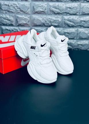 Nike женские белые кросеки на высокой подошве размеры 36-417 фото