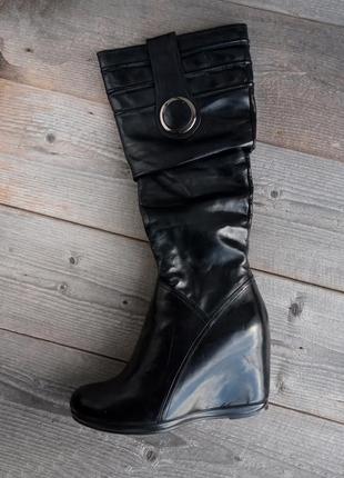 Розпродаж шкіряні чорні жіночі чоботи на цегейці жіночі зимові чоботи на натуральному хутрі танкетка