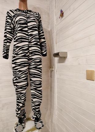 Флисовая, теплая пижама s-m  кигуруми зеброчка с лапками