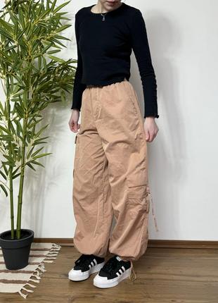 Нейлонові спортивні штани карго зі стрічками zara