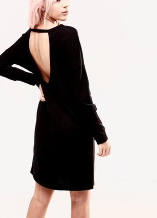 Брендове чорне плаття з відкритою спинкою від h&m