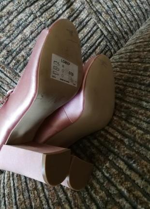 Босоножки 39 размер.