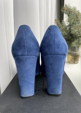 Туфли замшевые голубые с открытым носком2 фото