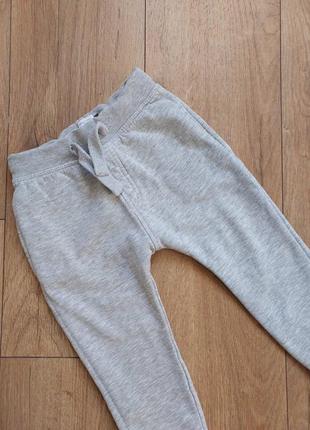 Спортивні штани брюки на флісі теплі 98 см спортивные штаны на флисе теплые2 фото