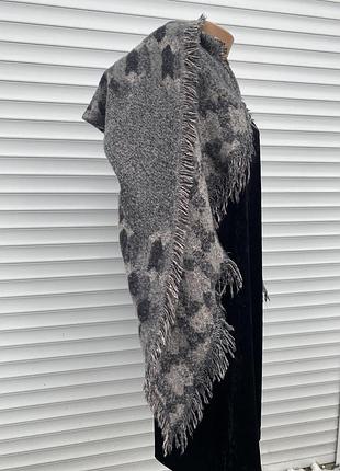 Женский широкий шарф