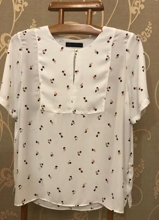 Очень красивая и стильная брендовая блузка 19.
