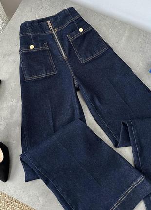 Жіночі джинси зі стрілками та накладними кишенями9 фото