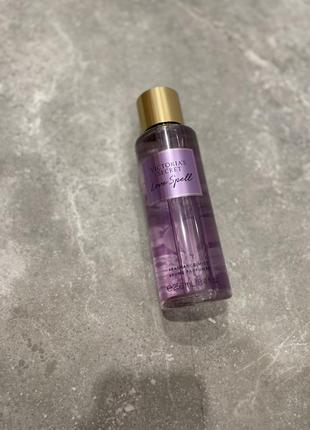 Спрей для тела victoria’s secret love spell мист виктория сикрет