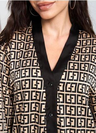 Жіноча коричнева піжама в стилі fendi з v подібним вирізом3 фото
