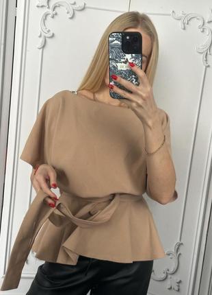 Кофтинка блуза  pinkboutique  базового бежевого кольору6 фото