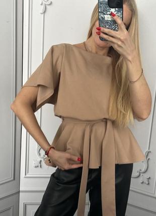 Кофтинка блуза  pinkboutique  базового бежевого кольору5 фото