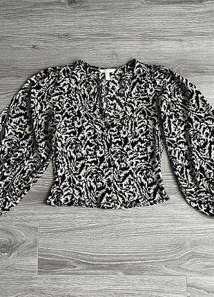 Блуза блузка рубашка кофточка h&m xs s с вырезом объемным рукавом