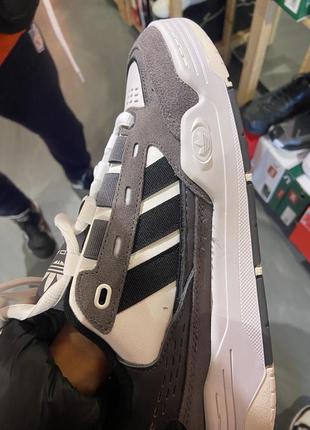 Круті кросівки adidas adi2000