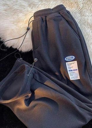Карго брюки вафелька на флисе теплые брюки карго кюлоты карманы спортивные высокая посадка резинки манжеты брюки джоггеры оверсайз4 фото