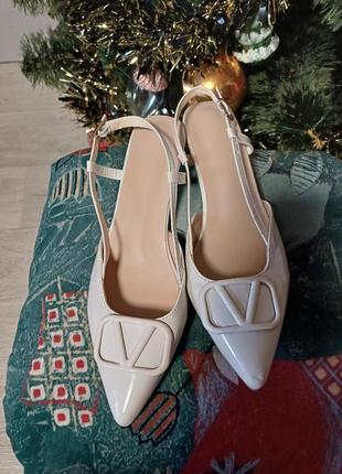 Туфлі valentino# низький каблук7 фото