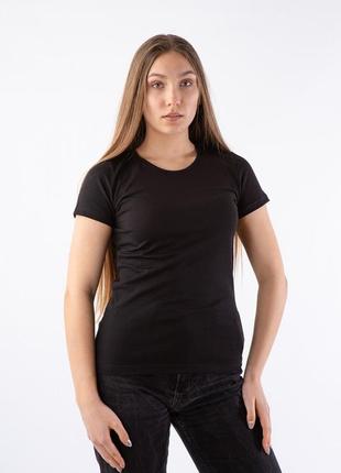 Женская базовая футболка