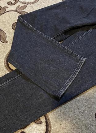 Трендові прямі джинси weekday rowe чорного кольору4 фото