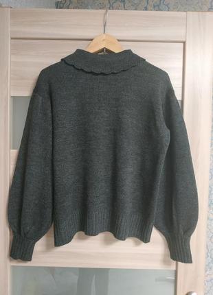 Стильний светр з актуальним коміром5 фото