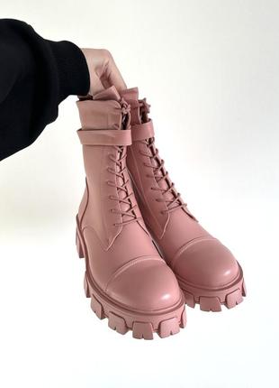 Прекрасные женские массивные ботинки с кармашками boyfriend boots pink пудровые3 фото