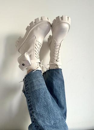 Шикарные женские массивные ботинки с карманами boyfriend boots white молочные4 фото