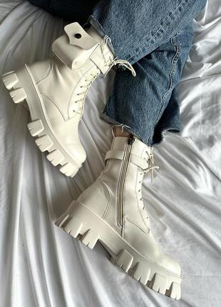 Шикарные женские массивные ботинки с карманами boyfriend boots white молочные8 фото