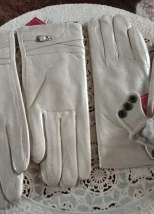 Новые белые и кофейные перчатки 8,5р.7 фото